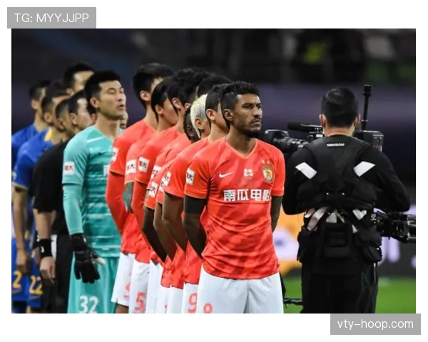 广州足球俱乐部赛季前期战绩不稳,中段赛事表现引发关注 广州足球俱乐部赛季前期战绩不稳,中段赛事表现引发关注